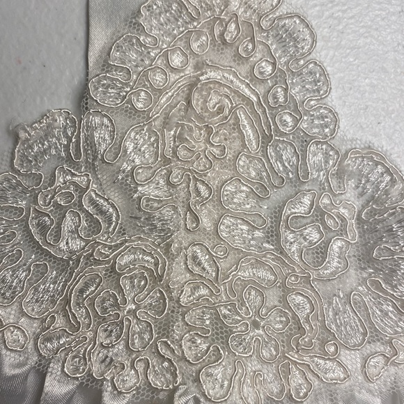 Cabernet Women’s Satin & Lace Full Slip Nightgown - Picture 8 of 8